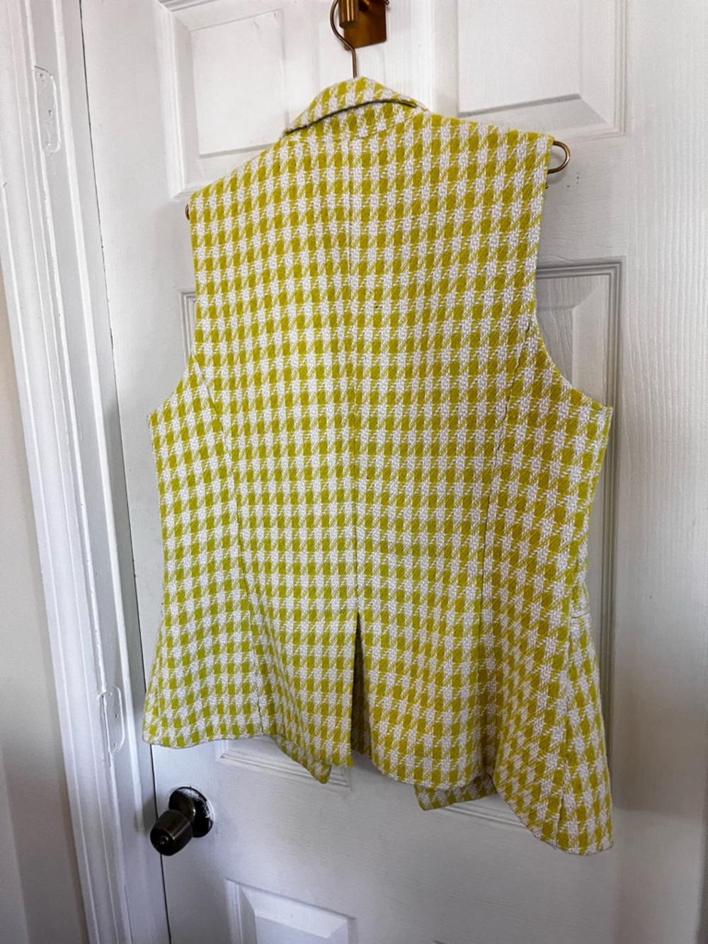 Nanette Lepore Lime and White Houndstooth Sleeveless Blazer Vest - Picture 10 of 11